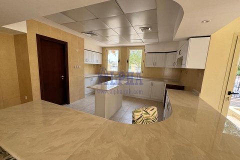 5 bedrooms Villa in Al Hamra Village, UAE No. 141924 5