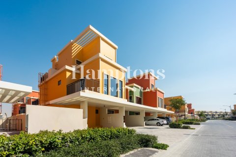 Townhouse de 5 dormitorios en Damac Lagoons, UAE No. 163189 13