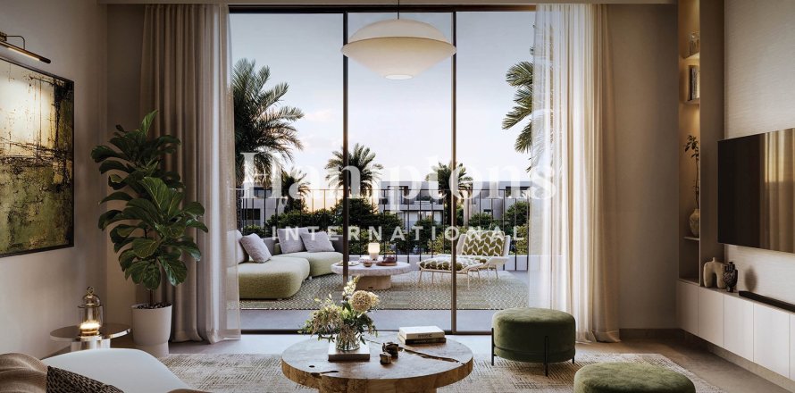 5 bedrooms Villa in Dubai, UAE No. 199548