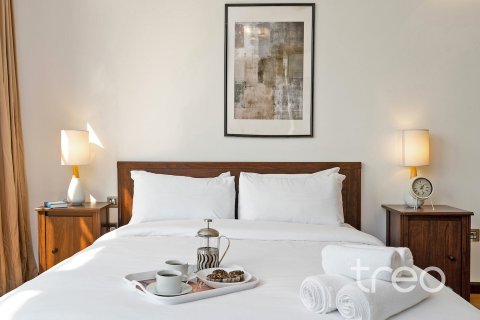 2 bedrooms Apartment in Al Barsha 1, UAE No. 188148 13