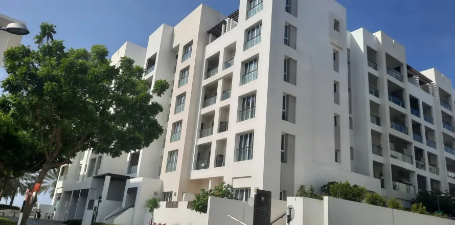 2 bedrooms Apartment in Muscat, Oman No. 108500