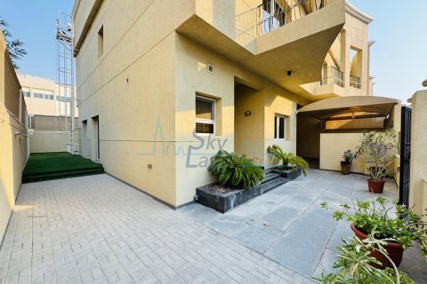 5 bedrooms Villa  No. 108504 2