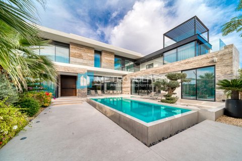 Villa de 5 dormitorios No. 129542 2