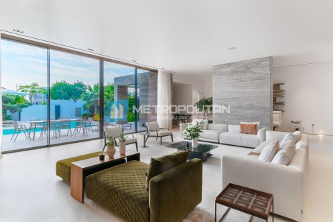 Villa de 5 dormitorios No. 129542 8