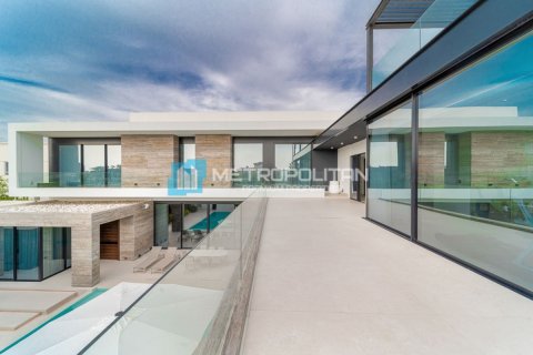 Villa de 5 dormitorios No. 129542 16