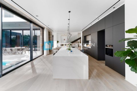 Villa de 5 dormitorios No. 129542 28