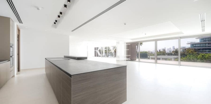 4 bedrooms Apartment No. 115659