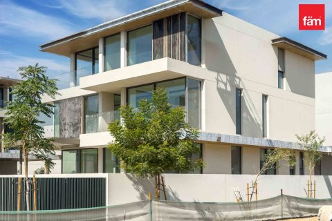 Villa de 4 dormitorios en Dubai, UAE No. 125395 9