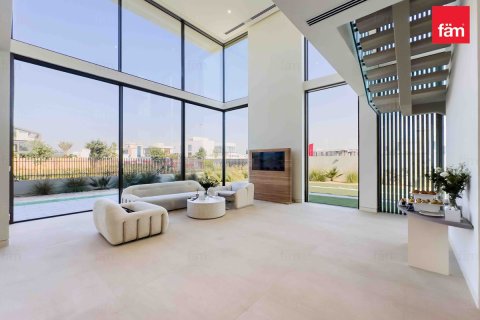Villa de 4 dormitorios en Dubai, UAE No. 125395 23