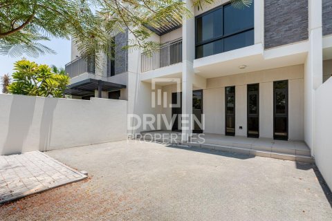 3 bedrooms Townhouse in Dubai, UAE No. 201527 8