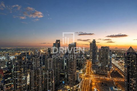 Квартира с 2 спальнями в Paramount Tower Hotel & Residences, ОАЭ №202632 19