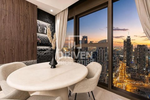 Квартира с 2 спальнями в Paramount Tower Hotel & Residences, ОАЭ №202632