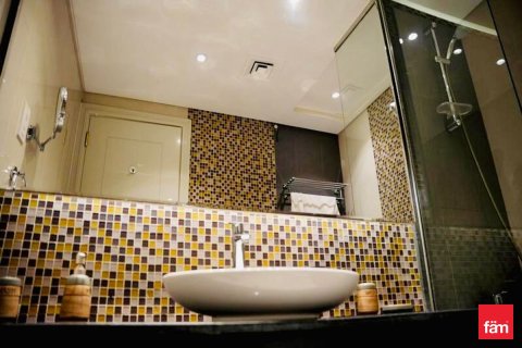 Квартира с 2 спальнями в Даунтаун Дубай (Даунтаун Бурдж Дубай), ОАЭ №141598 11