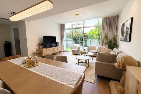 Townhouse de 3 dormitorios en Arabella Townhouses, UAE No. 163804 9
