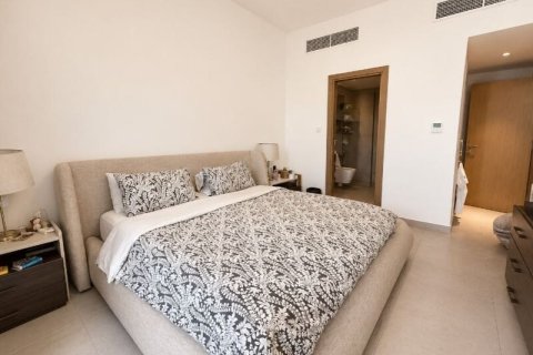 Townhouse de 3 dormitorios en Arabella Townhouses, UAE No. 163804 4