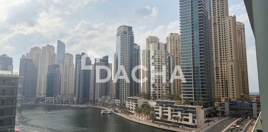 Apartment de 2 dormitorios en Silverene, UAE No. 155321