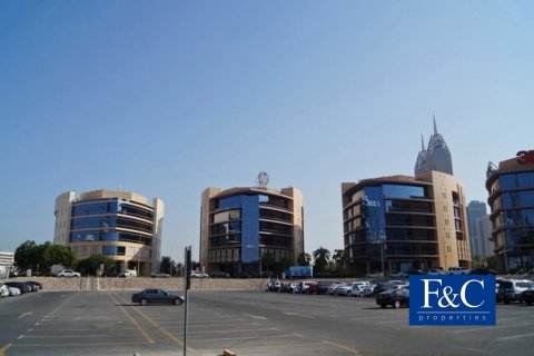 3214.4m² Land in Dubai Internet City, UAE No. 414 9