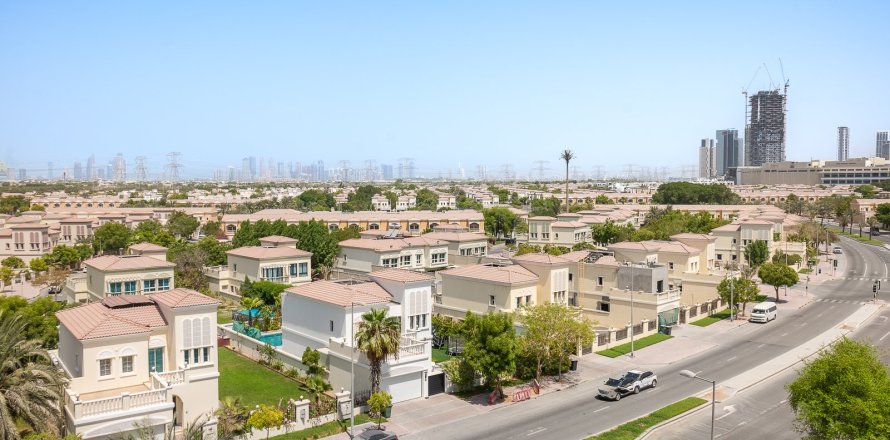 Apartment de 2 dormitorios en Jumeirah Village Triangle, UAE No. 210394
