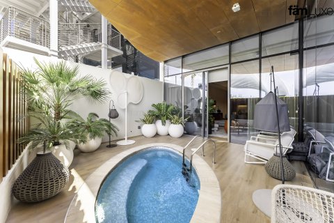 4 bedrooms Duplex in Dubai, UAE No. 143340 25