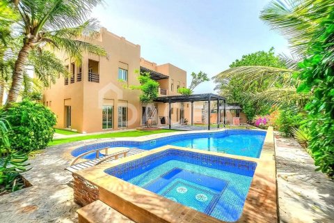 Villa de 6 chambres à Meadows, UAE No. 167682