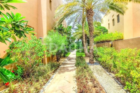 Villa de 6 chambres à Meadows, UAE No. 167682 16