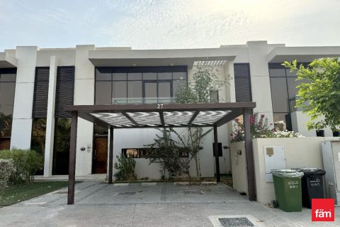 Villa de 3 dormitorios en Dubai, UAE No. 101118 2