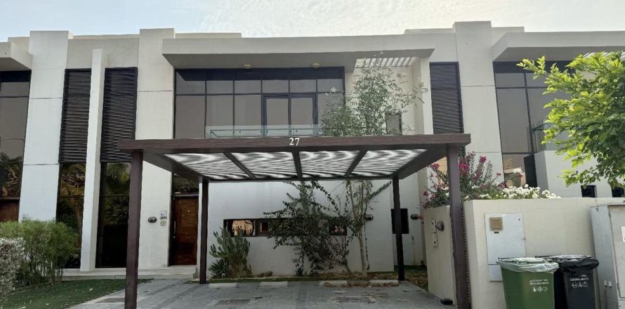 Villa de 3 dormitorios en Dubai, UAE No. 101118