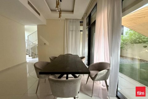 Villa de 3 dormitorios en Dubai, UAE No. 101118 8