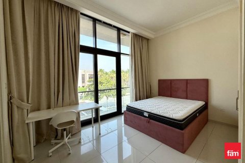 Villa de 3 dormitorios en Dubai, UAE No. 101118 18