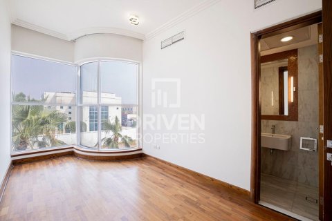 Вилла с 7 спальнями в Umm Suqeim 3, ОАЭ №138679 5