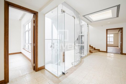 Вилла с 7 спальнями в Umm Suqeim 3, ОАЭ №138679 9