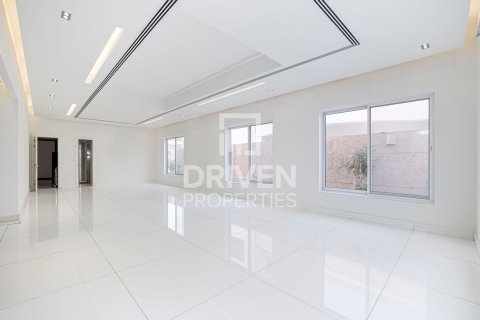 Вилла с 7 спальнями в Umm Suqeim 3, ОАЭ №138679 6