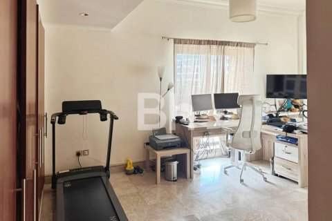 4 bedrooms Apartment  No. 115645 11