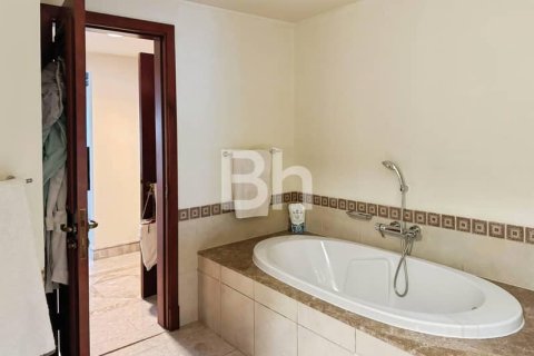 4 bedrooms Apartment  No. 115645 19