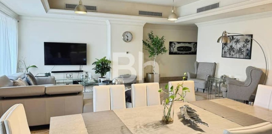 4 bedrooms Apartment  No. 115645