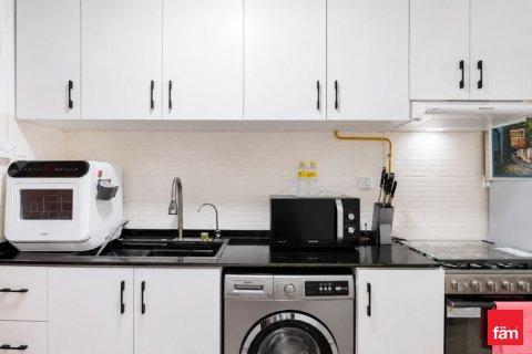 44.3m² Apartment in Dubai, UAE No. 170117 4