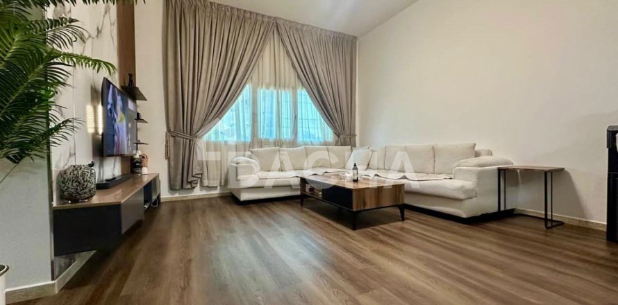 Квартира с 2 спальнями в Jumeirah Village Triangle, ОАЭ №168874