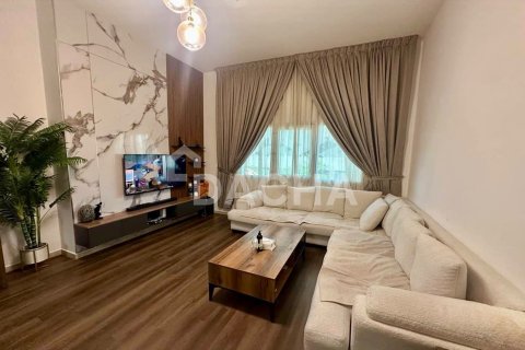 Квартира с 2 спальнями в Jumeirah Village Triangle, ОАЭ №168874 3