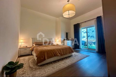 Квартира с 2 спальнями в Jumeirah Village Triangle, ОАЭ №168874 8