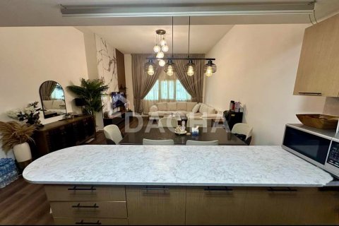 Квартира с 2 спальнями в Jumeirah Village Triangle, ОАЭ №168874 5