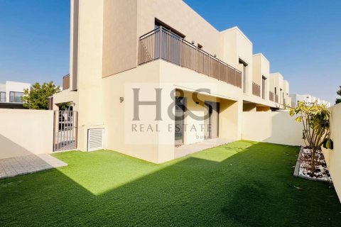 Townhouse de 4 dormitorios  No. 112764 2