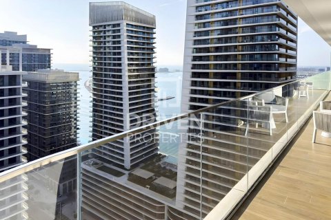 Apartment de 3 dormitorios en EMAAR Beachfront, UAE No. 202660 16