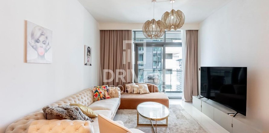 Appartement de 2 chambres à EMAAR Beachfront, UAE No. 202657
