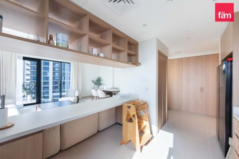 3 bedrooms Apartment in Dubai, UAE No. 168862 6