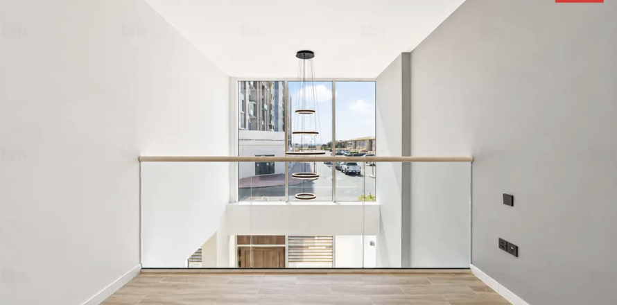 2 bedrooms Townhouse in Dubai, UAE No. 168865