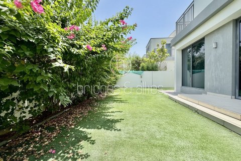 Villa de 4 dormitorios en Dubai Hills Estate, UAE No. 103619 3