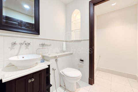 Apartment de 2 dormitorios en Old Town, UAE No. 103633 21