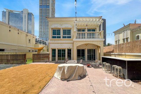 Villa de 2 dormitorios en Jumeirah Village Triangle, UAE No. 188026