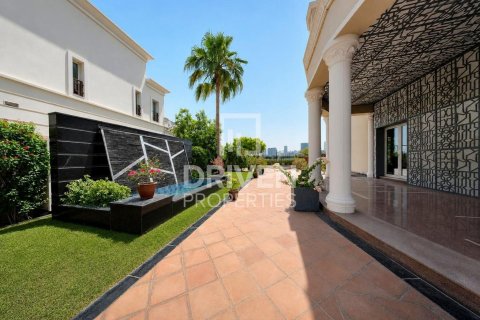 Villa de 1887.98m² à Emirates Hills, UAE No. 204663 28
