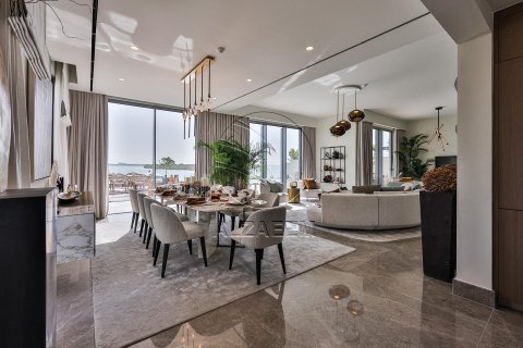 Villa de 4 dormitorios en Abu Dhabi, UAE No. 89950 16